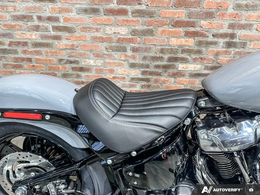 2026 Harley-davidson Street Bob alt