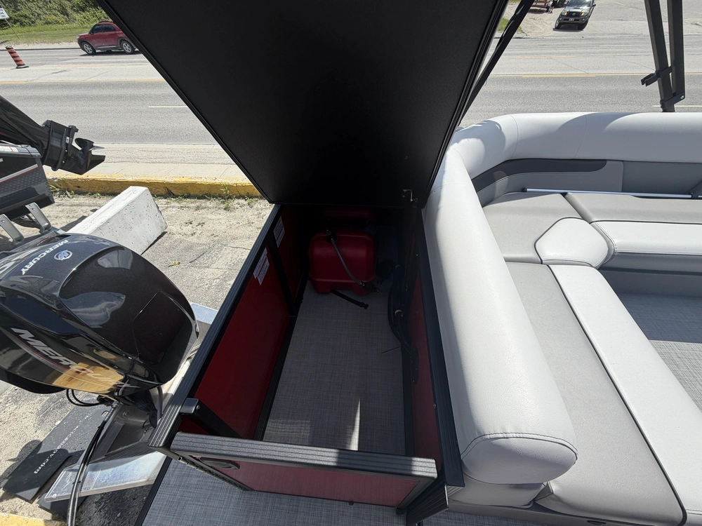 2026 Princecraft Vectra 19 L Ruby Red alt
