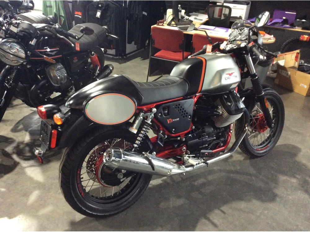 2016 Moto Guzzi V7 Ii Racer Abs alt