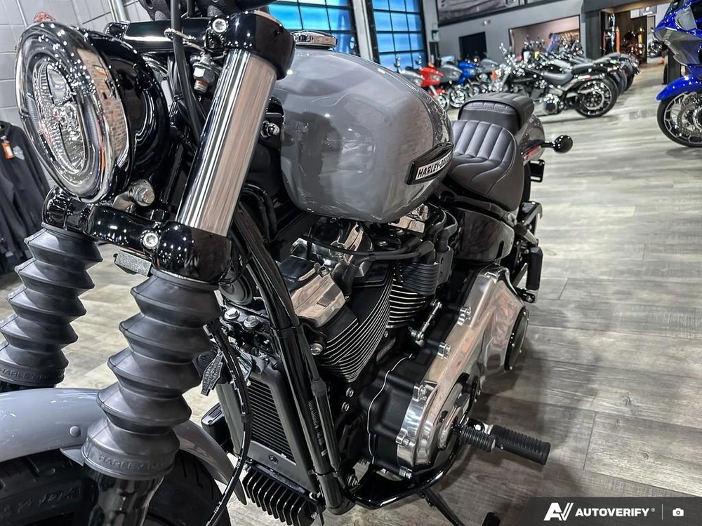 2026 Harley-davidson Street Bob alt