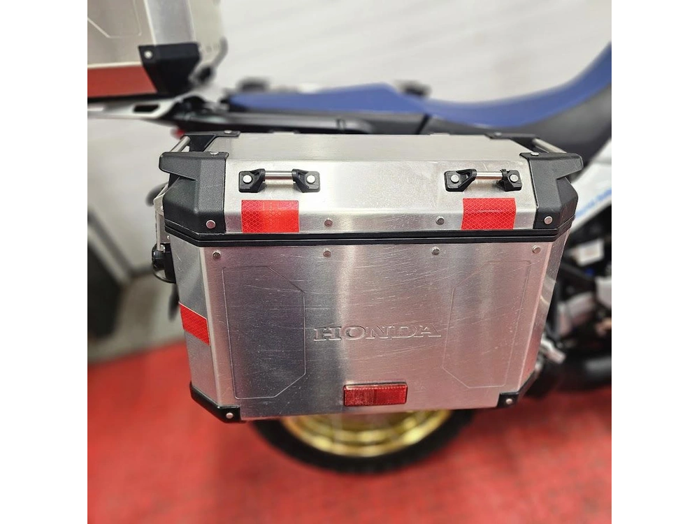 2024 Honda Africa Twin Adventure Sports alt