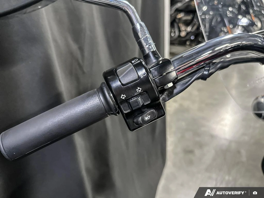 2016 Kawasaki Vulcan 900 Classic alt