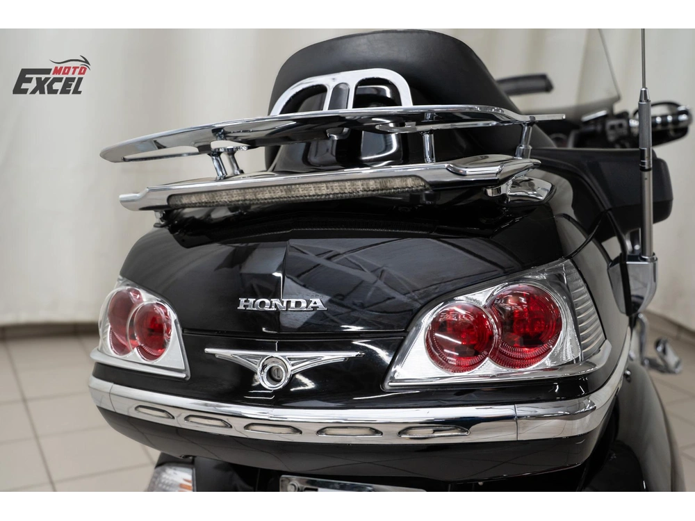 Honda Gold Wing 1800 2008 alt