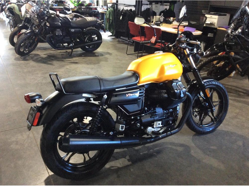 Moto Guzzi V7 Iii Stone Abs 2017 alt