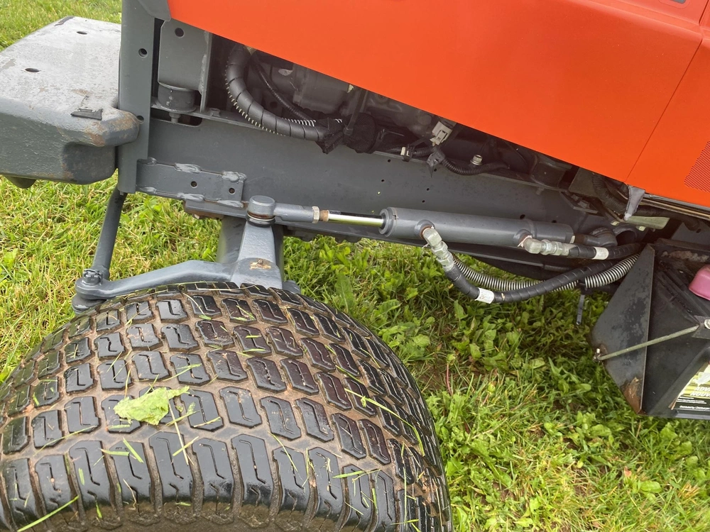 2018 Kubota F2690 alt