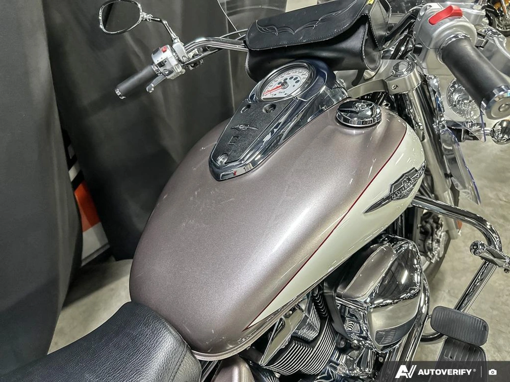 2009 Suzuki C109rt alt