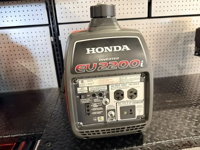  Honda EU2200iTC 