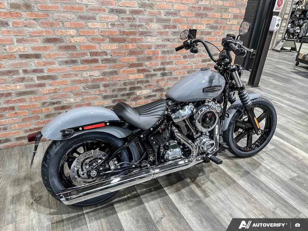 2026 Harley-davidson Street Bob alt