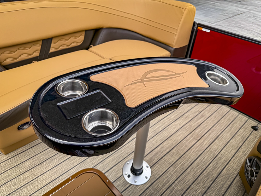 2026 Suncatcher Fusion 324ss alt