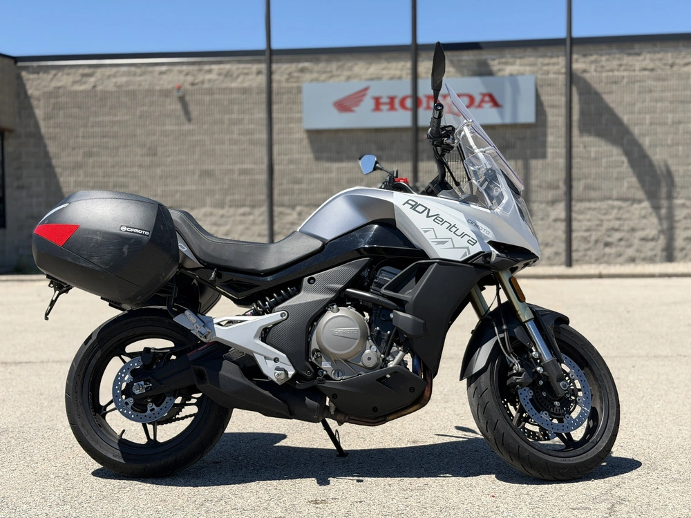 2022 Cfmoto 650 Adventura alt