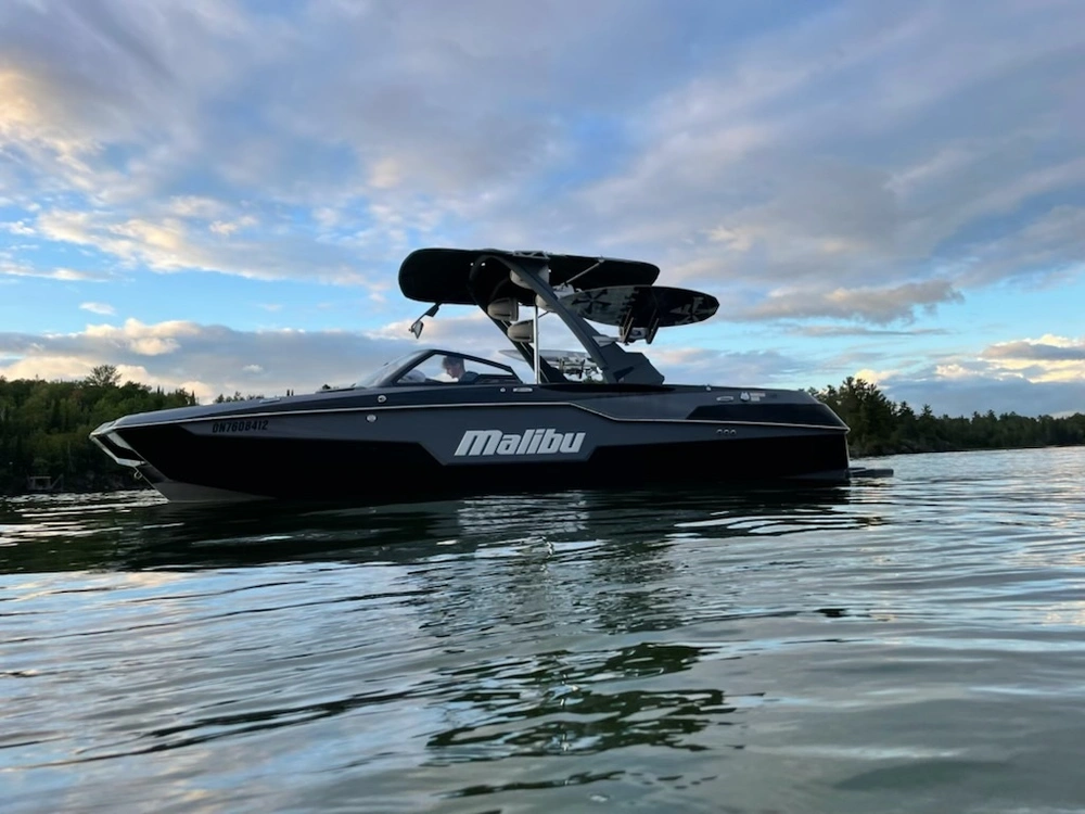 2021 Malibu M220 alt