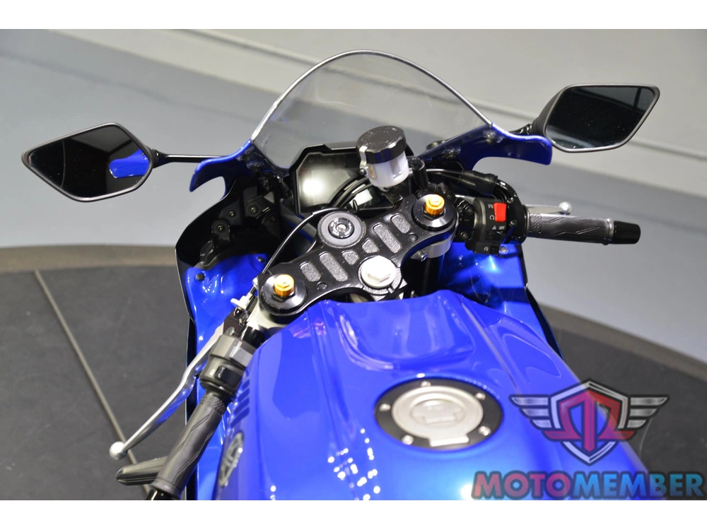 2022 Yamaha Yzf-r7 alt