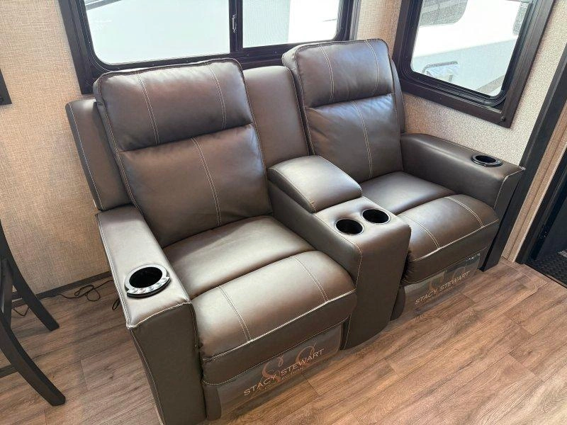 Jayco Seismic 395 2023 alt