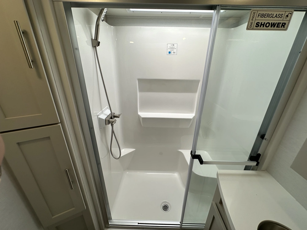 Alliance Rv Avenue 32rls 2027 alt