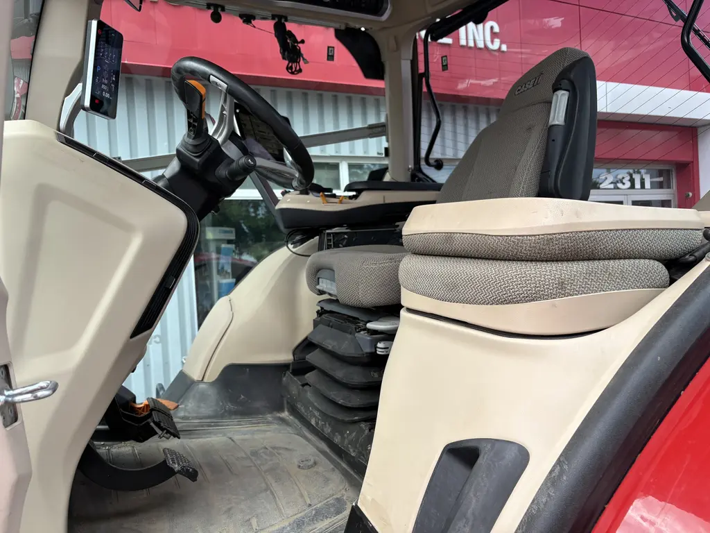 2024 Case IH Optum 270 CVX