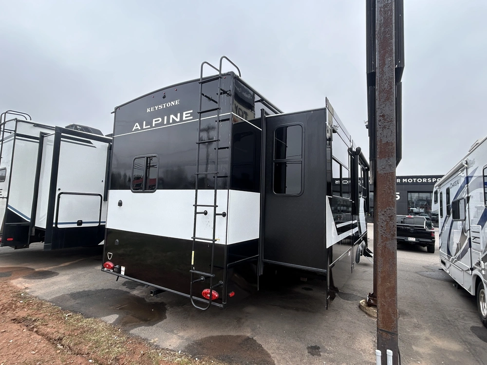2026 Avalanche Alpine 366ls alt