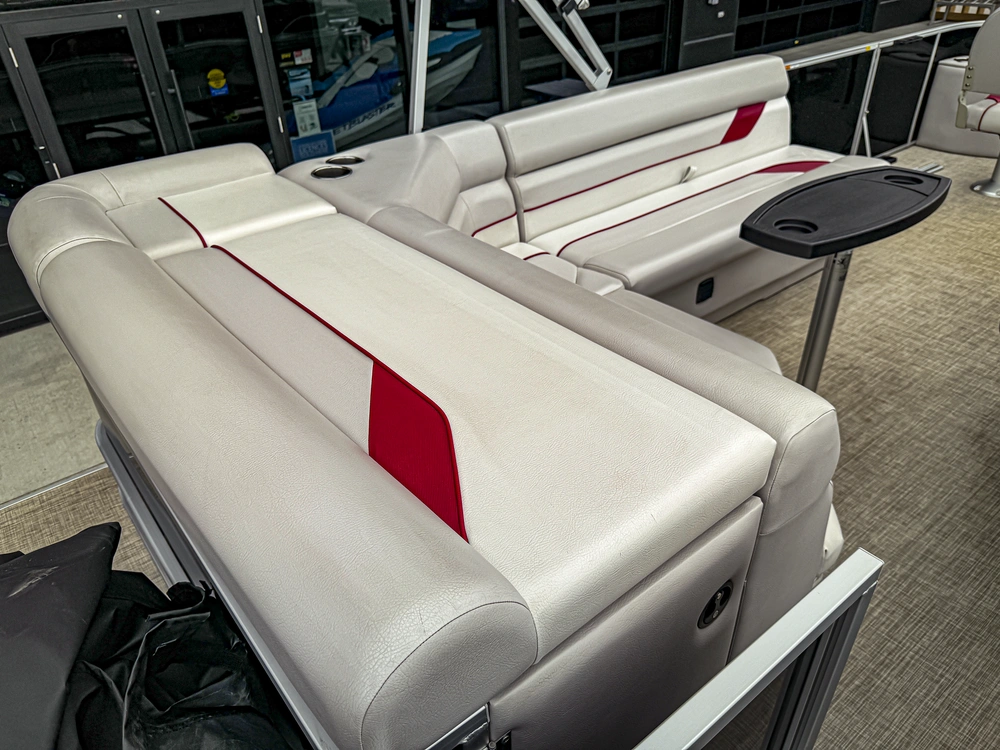 2024 Suncatcher Select 320fc Tritoon alt