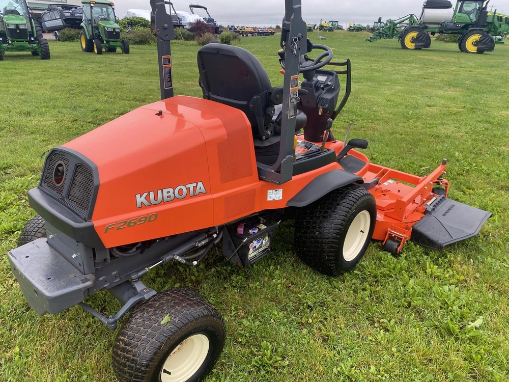 2018 Kubota F2690 alt