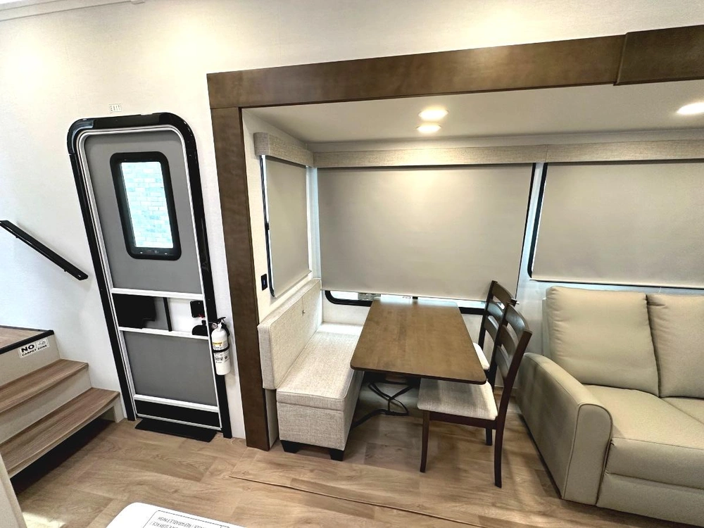 Alliance Rv Avenue 32rls 2027 alt