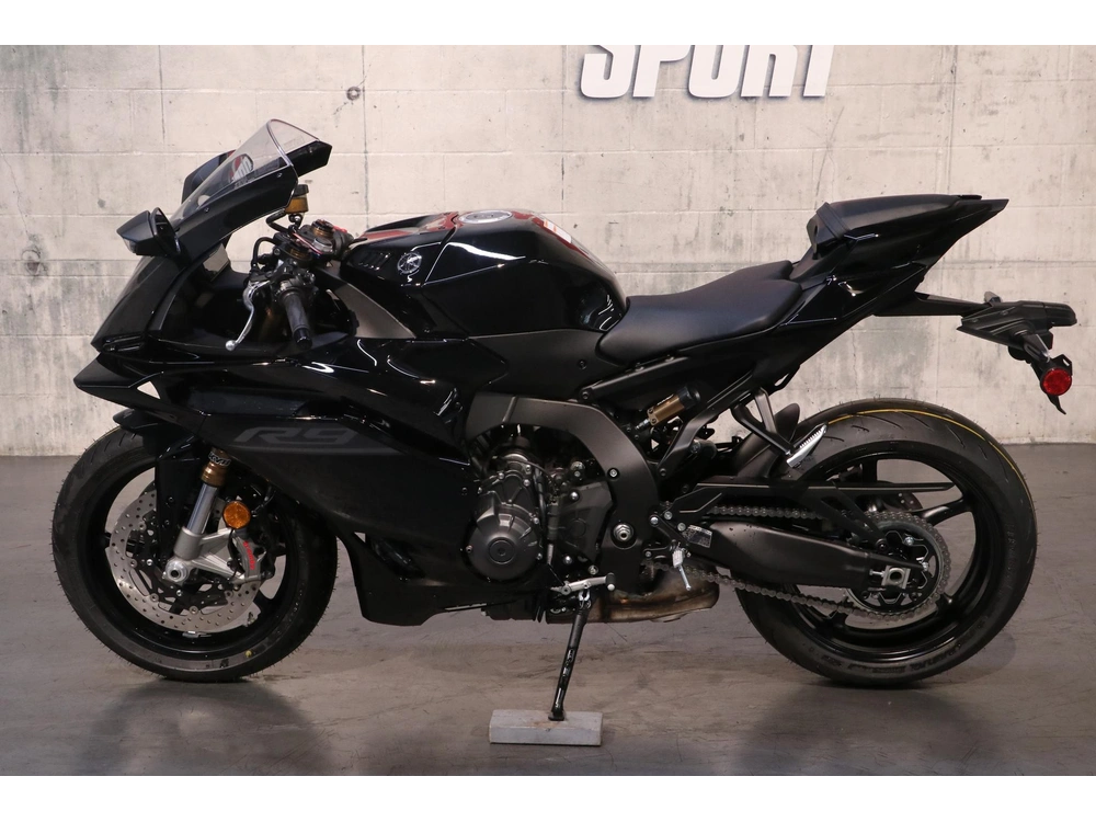 2026 Yamaha Yzf-r9 alt