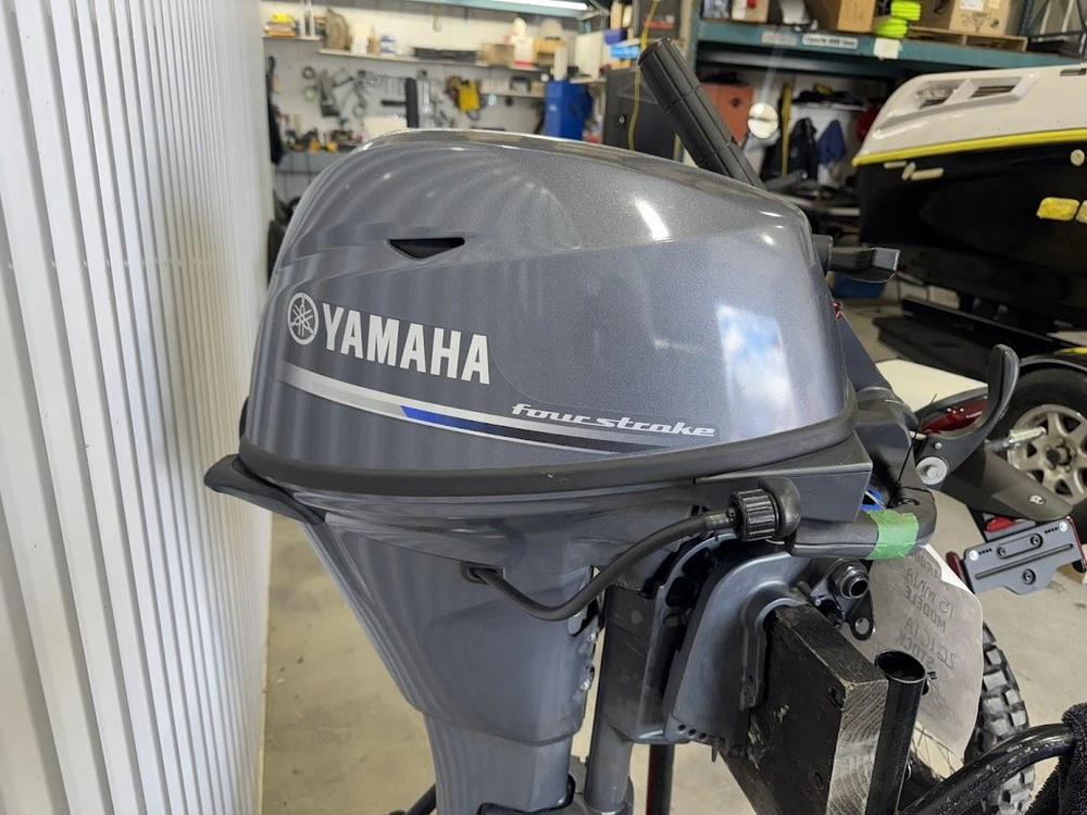 Yamaha 15 Mhla 2015 alt