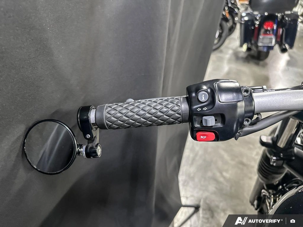 2018 Triumph Bobber alt