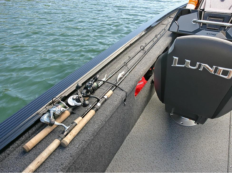 2025 Lund Boat Co 2075 Pro V Bass Xs alt