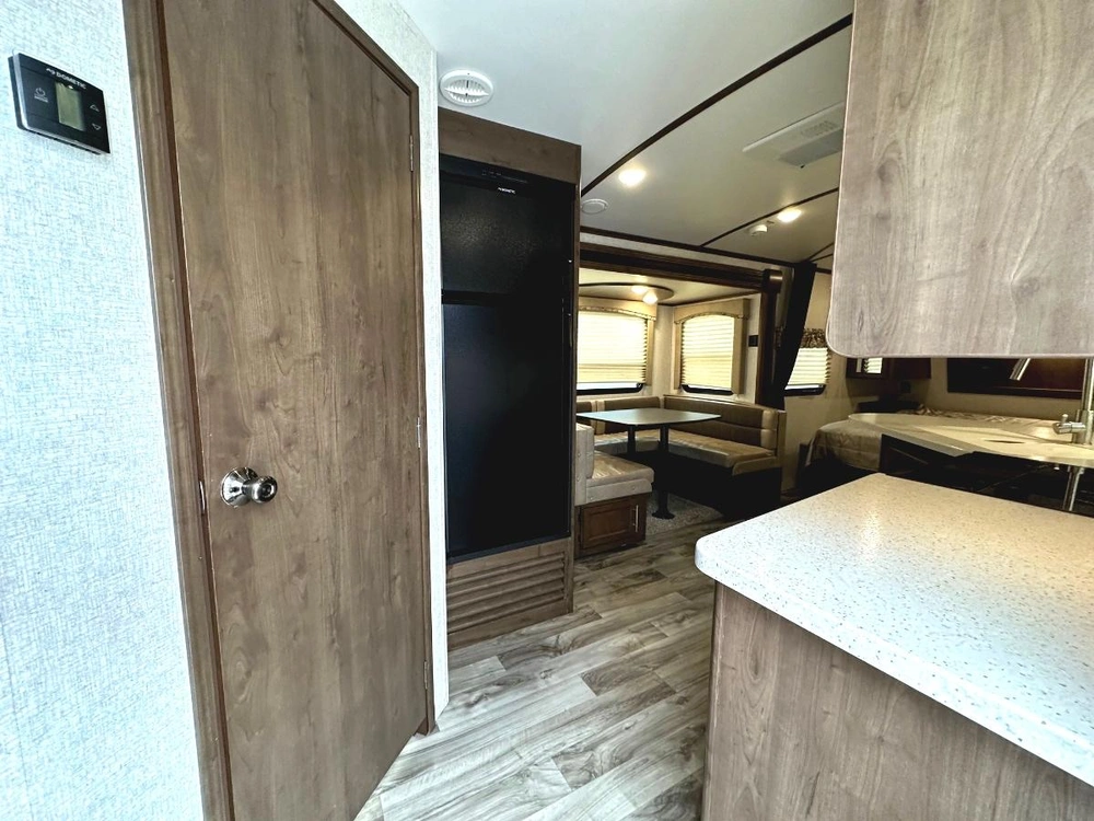 2018 Keystone Rv Cougar 22rbs alt