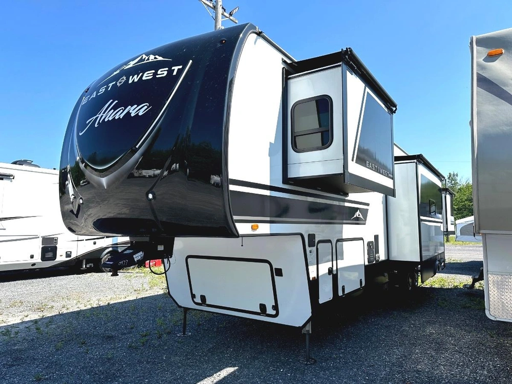 East To West Ahara 390ds 2025 alt