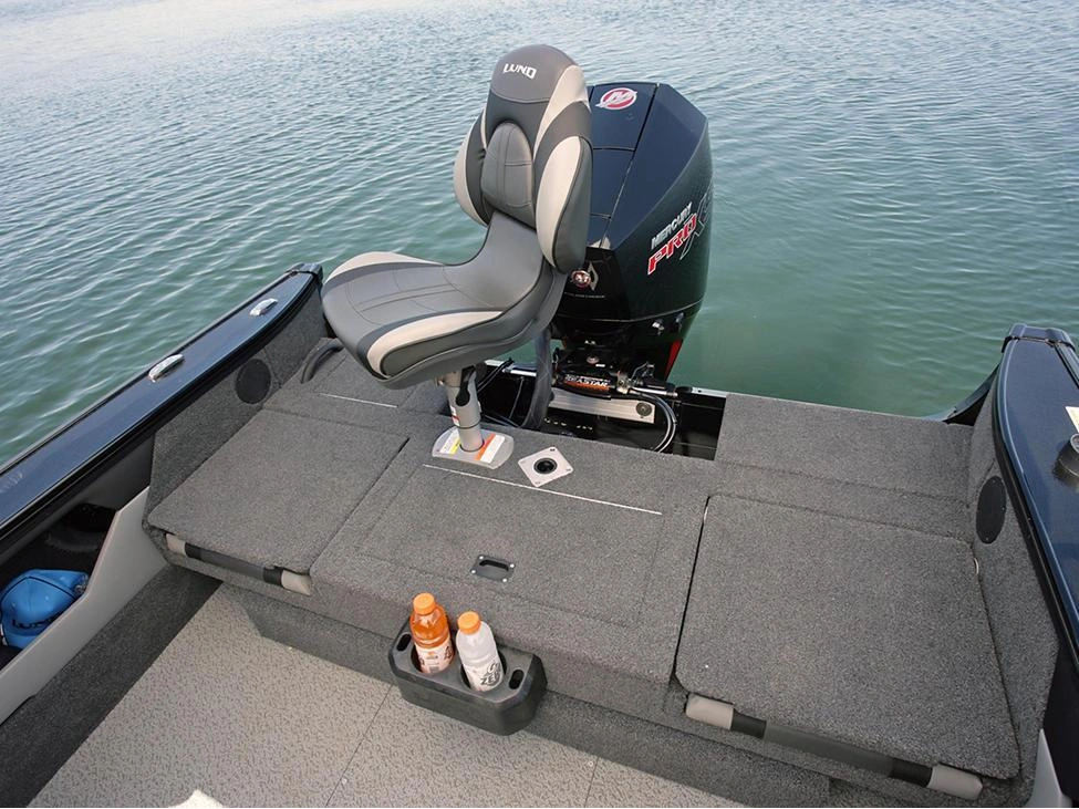 2025 Lund Boat Co 1875 Crossover Xs alt