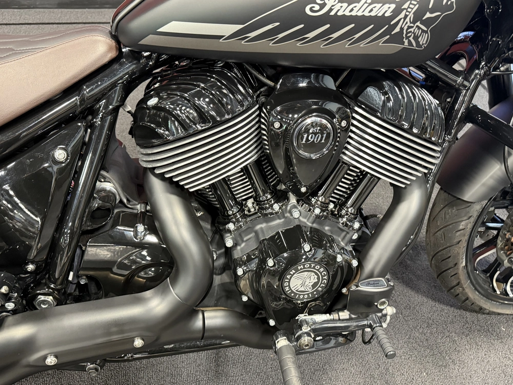 2025 Indian Motorcycle Sport Chief Rt alt