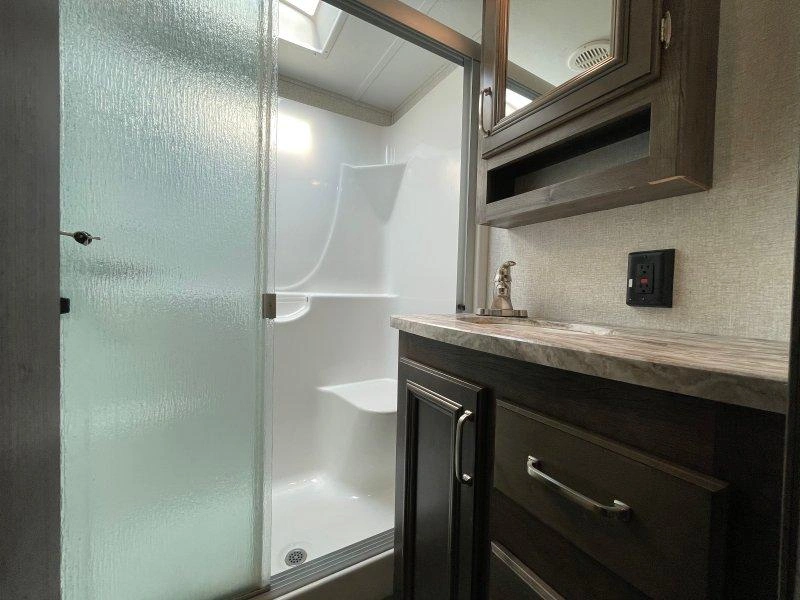 Keystone Rv Montana 310re 2019 alt