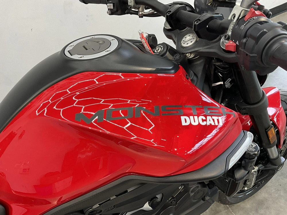 Ducati Monster 937+ 2022 alt