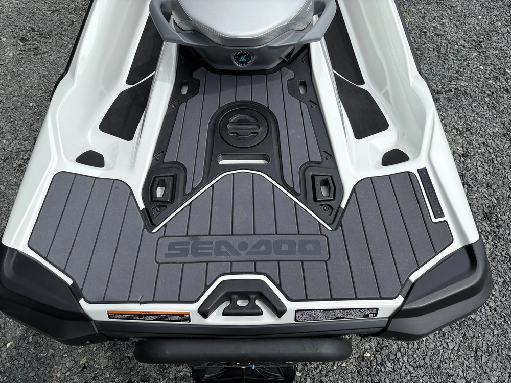 2024 Sea-doo Pwc Gtx Ltd 300 Aud Wh Ibr Idf 24 alt