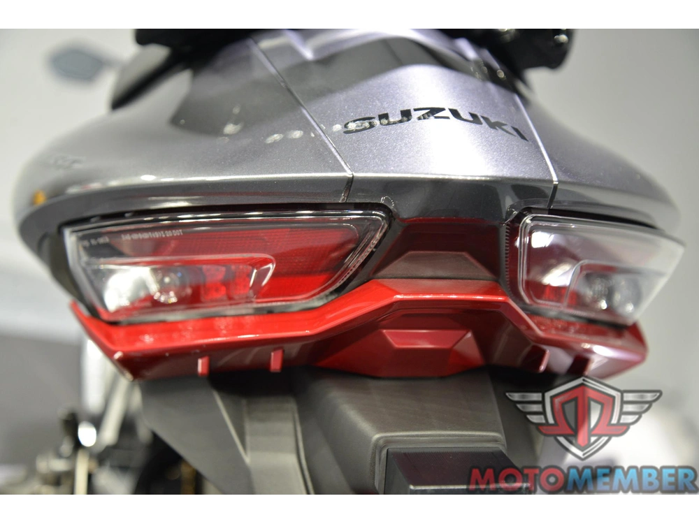 2024 Suzuki Hayabusa alt
