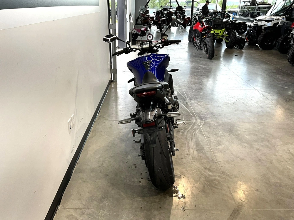 Yamaha Mt09 2023 alt