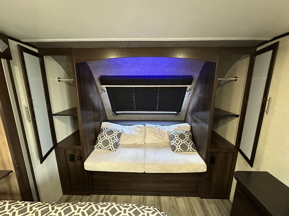 2019 Jayco White Hawk 32bhs alt