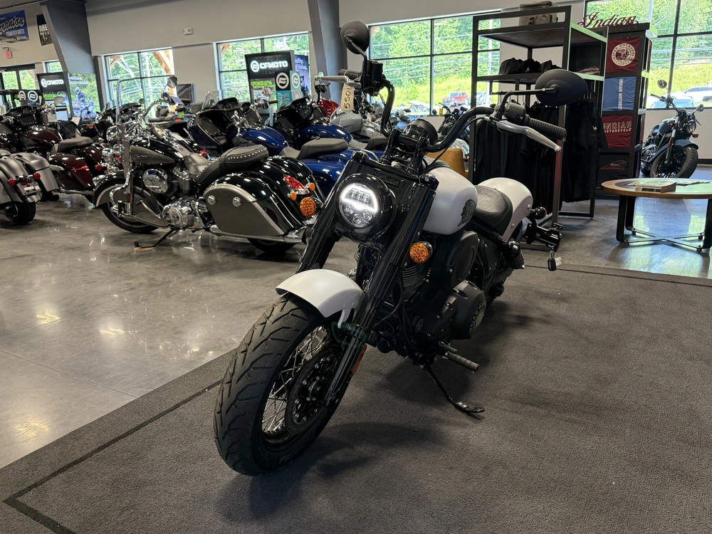2024 Indian Motorcycle Chief Bobber Abs alt