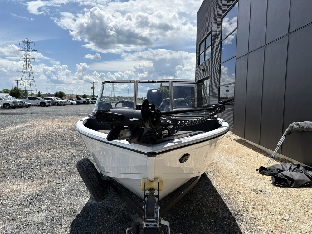 2025 Crestliner Hawk 1750 Wt alt