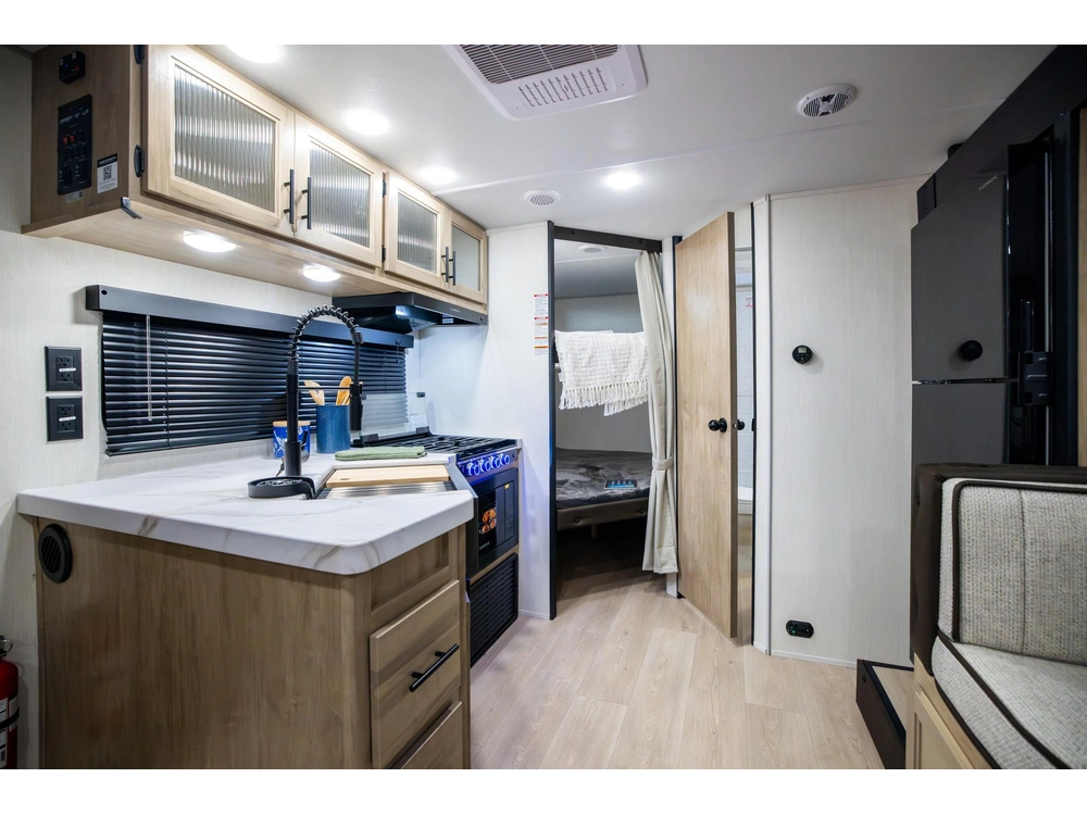 Cherokee 23ms Grey Wolf 2026 alt