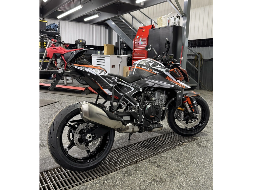 Ktm 990 Duke 2027 alt