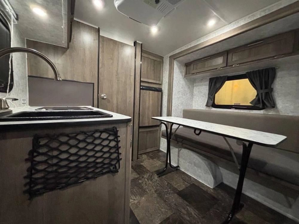 Prolite Escapade 2023 alt