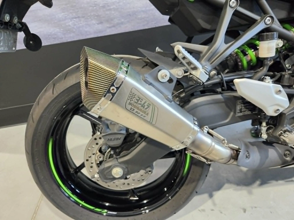 Kawasaki Zx4rr 2025 alt