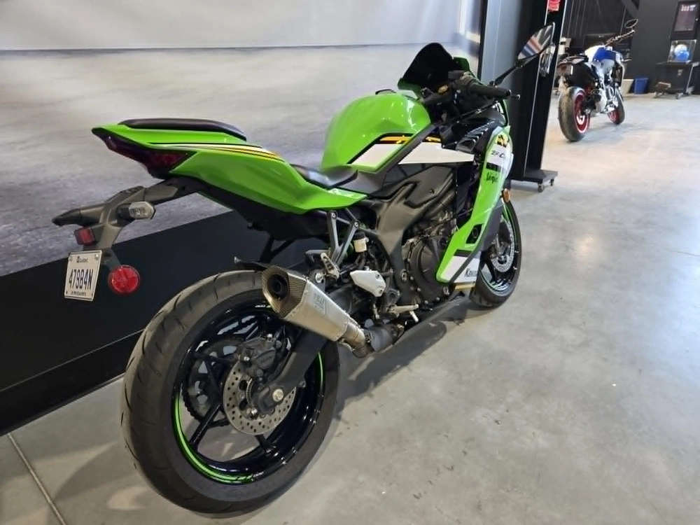 Kawasaki Zx4rr 2025 alt