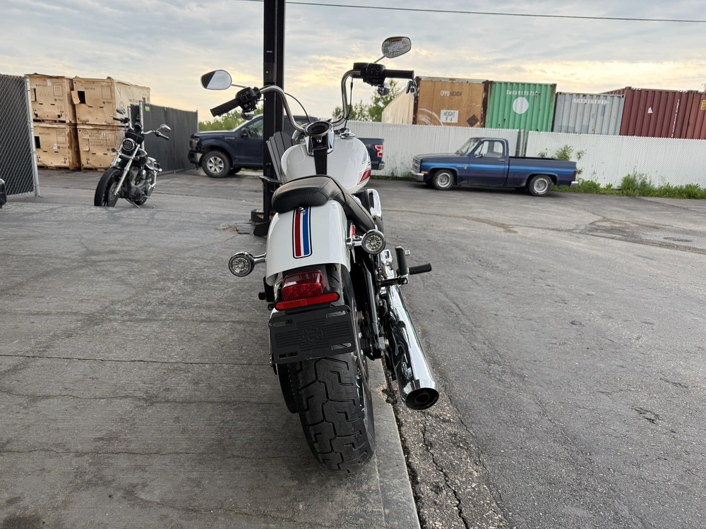 2026 Harley-davidson Super Glide alt