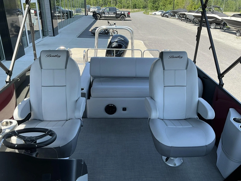 Bentley Elite 223 Swingback Dual Capitain 2023 alt