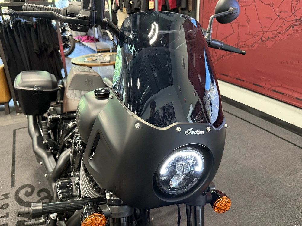 2025 Indian Motorcycle Sport Chief Rt alt