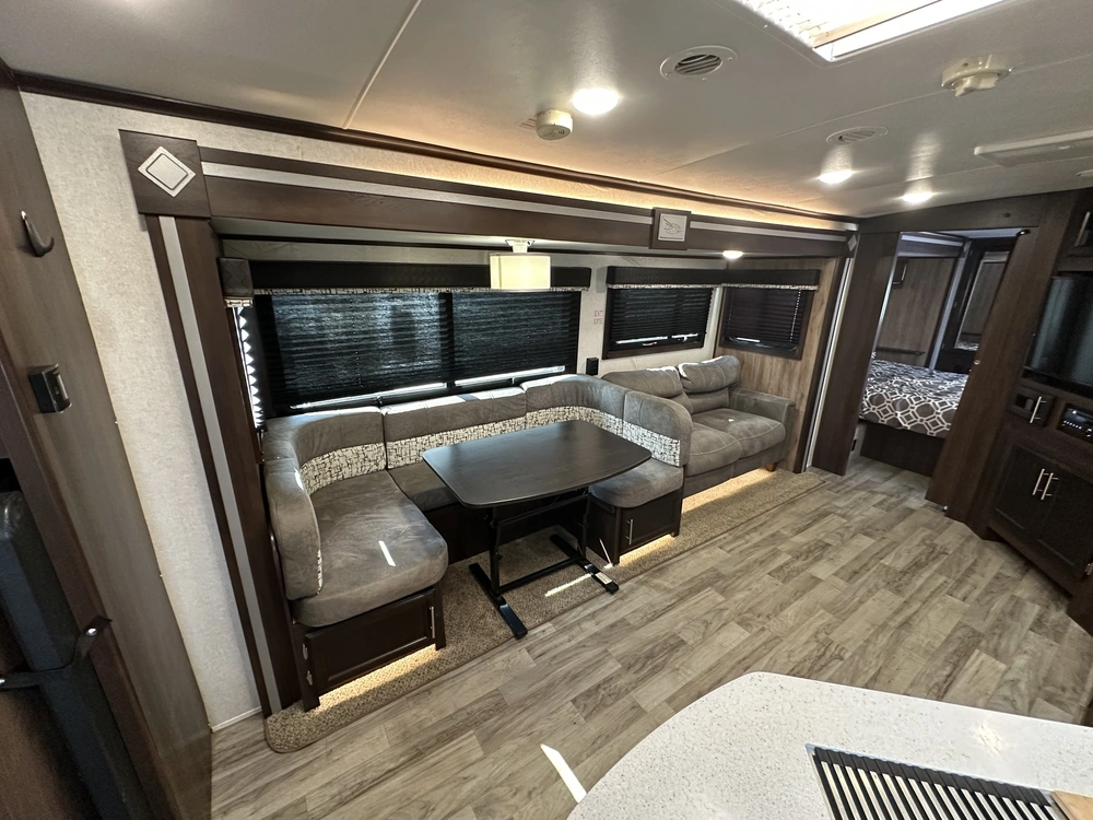 2019 Jayco White Hawk 32bhs alt