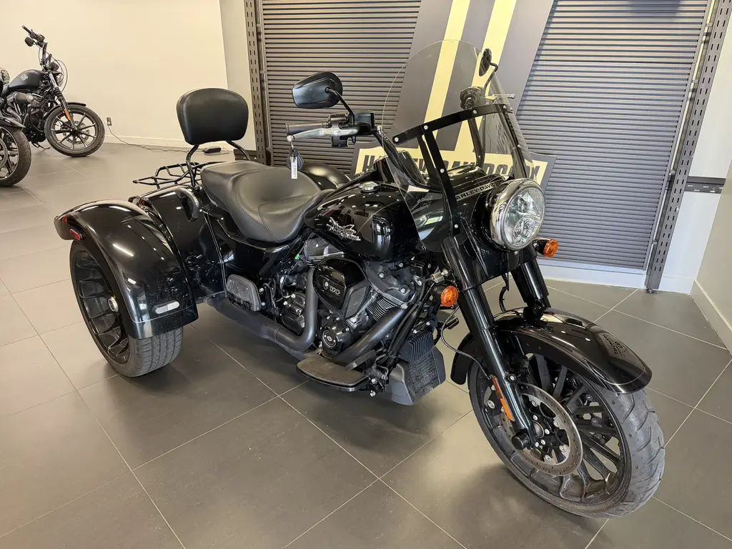 Harley-Davidson FREEWHEELERFLRT 2023