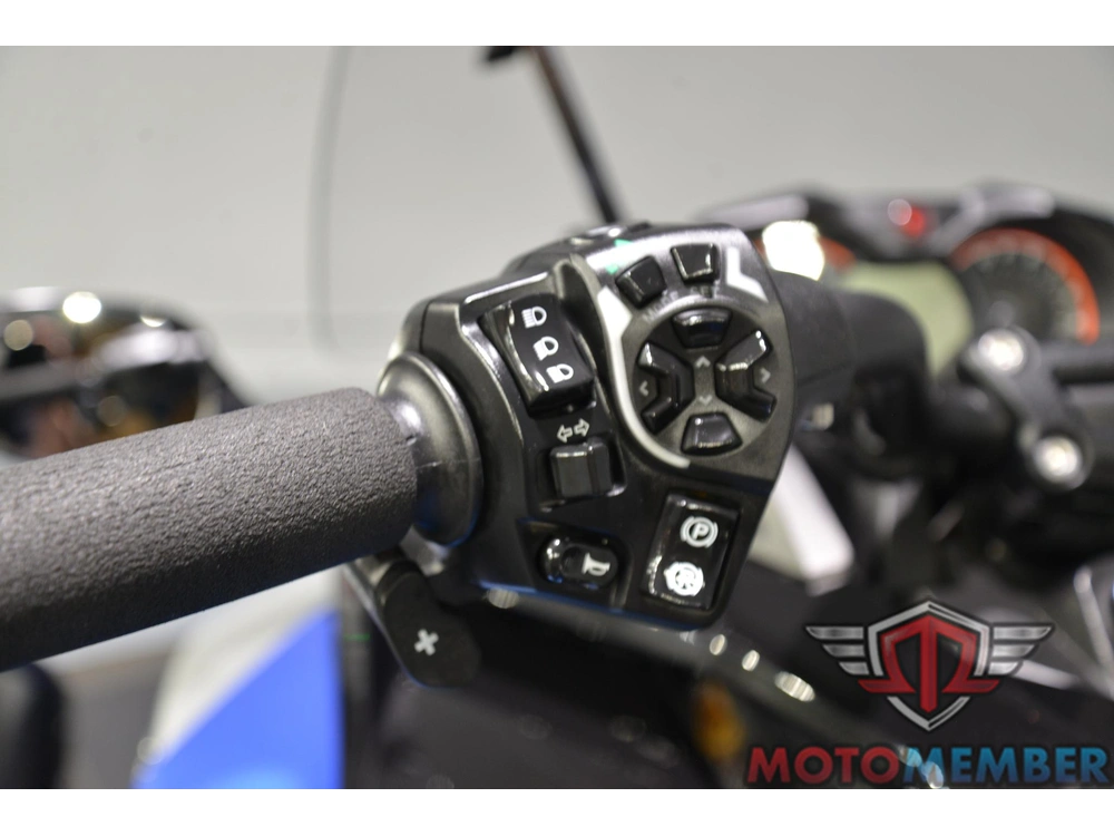 2017 Can-am Spyder F3-s alt
